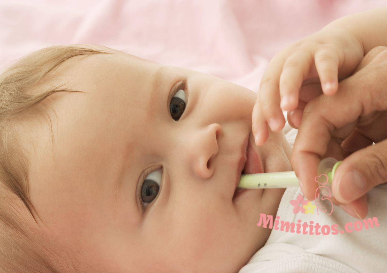 Los diferentes suplementos que pueden necesitar los bebés amamantados